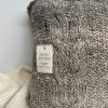 ALMOHADÓN 8 GRIS